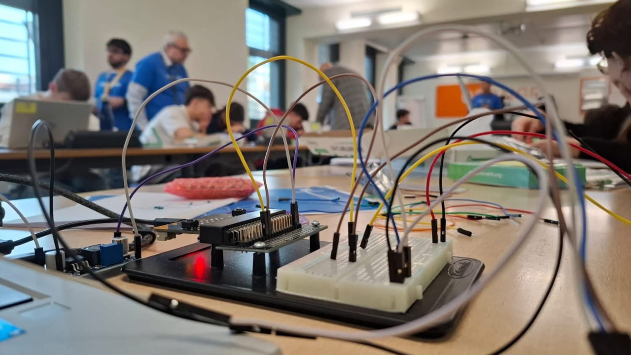 Ericsson apre il Digital Lab 2026: IA, robotica e coding per orientare gli studenti verso le professioni STEM
